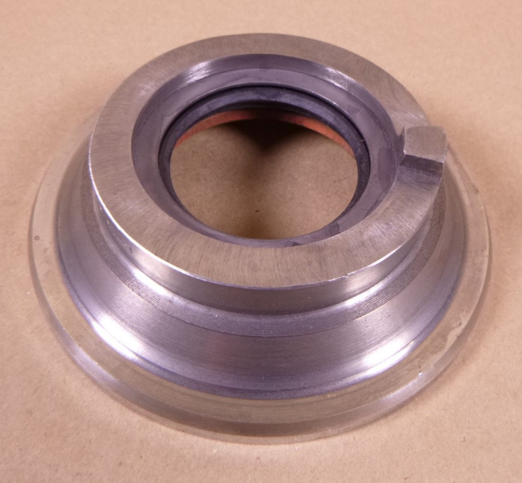 M809 M939 Front Inner Axle Seal w/ Collar & Retainer 7346951, 4320-00-734-6951