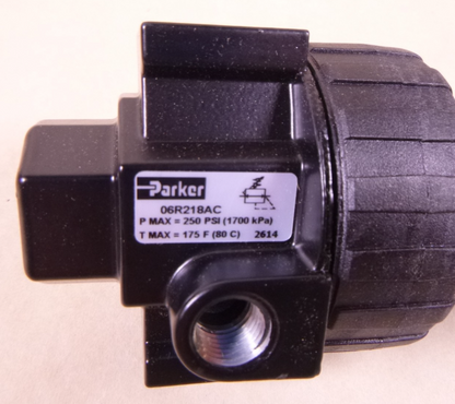 Parker 3/8” NPT 0-160 PSI Gauge 250 PSI Max Air Pressure Regulator 06R218AC