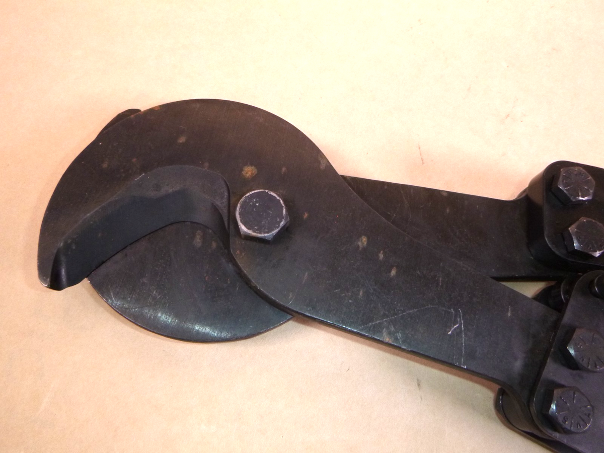 756 Greenlee Ratchet Cable Cutter, Heavy-Duty, 2" Jaw, 1500 KCMIL, 27.5" OAL | Industrial MRO Tools and Replacement Industrial Equipment Components