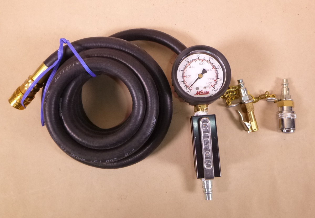 Milton Military Tire Inflation Gage 160 Psi With Standard and Large Chuck