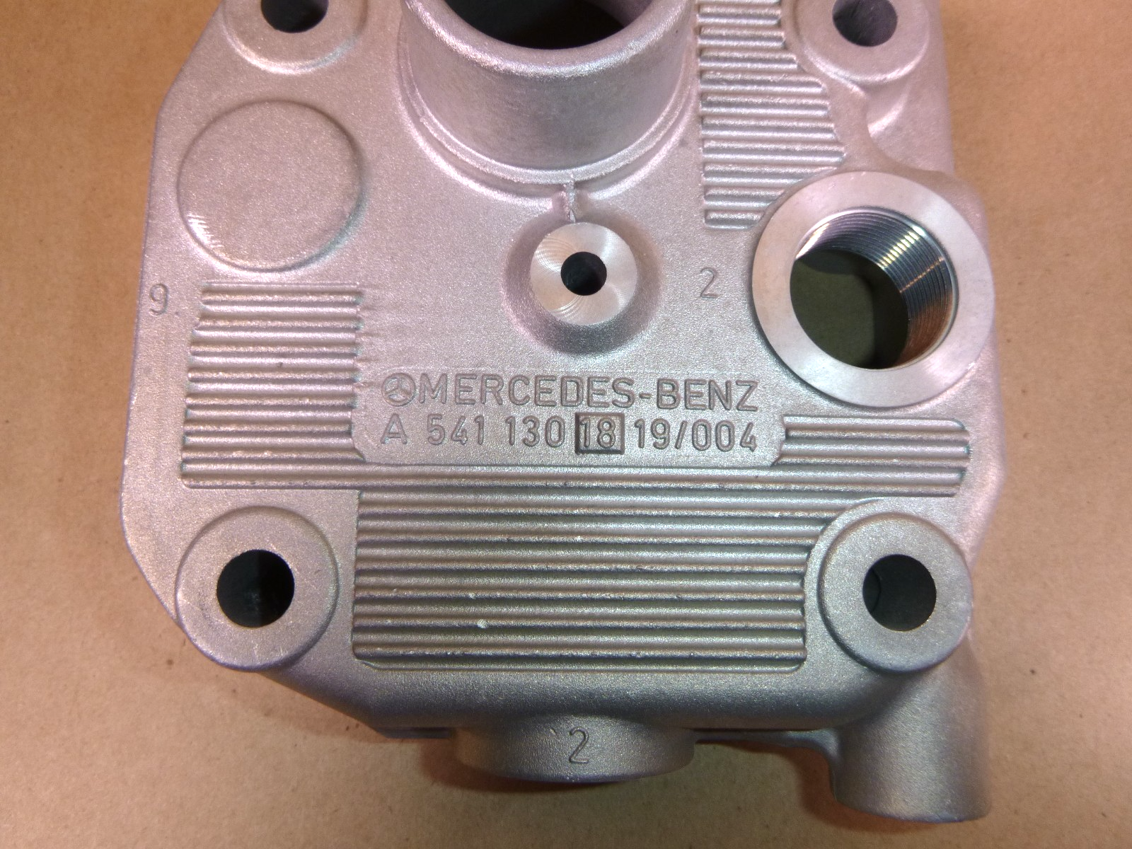 Mercedes Benz Compressor Cylinder Head A5411301819, A5411311119, A5411310619 | Replacement Truck Parts, Trailer Accessories, Automobile Supplies, Car Parts &amp; Accessories