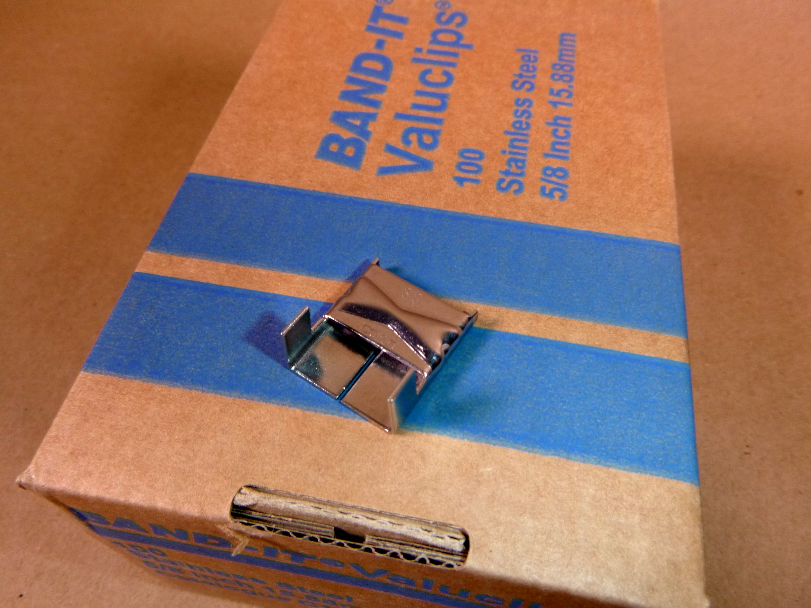 C15599 Band-It Valuclip Strapping Clips, 5/8" in, Stainless Steel, 100/BOX | Industrial MRO Replacement Parts, Manufacturing Machine Parts &amp; Components, Heavy Equipment Parts Supplier