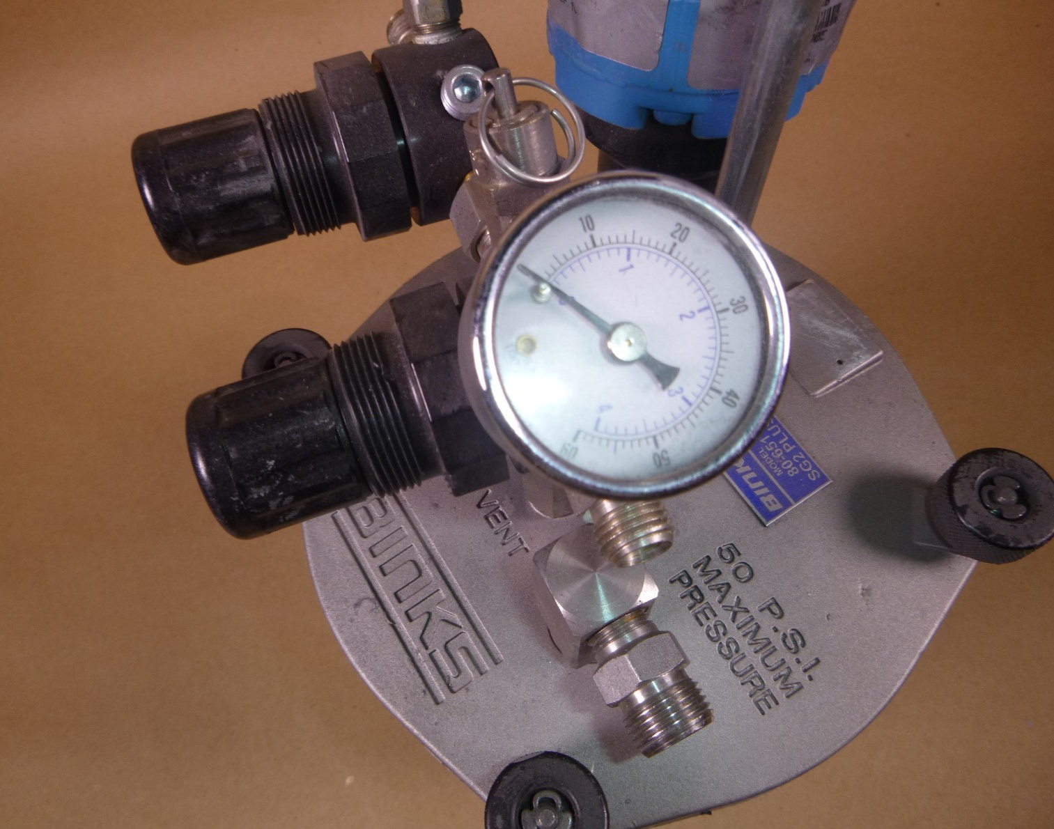 USED Binks SG2 Plus Pressure Cup With Gast Rotary Agitator 2 Quart Model 80-651 | Industrial MRO Replacement Parts, Manufacturing Machine Parts &amp; Components, Heavy Equipment Parts Supplier