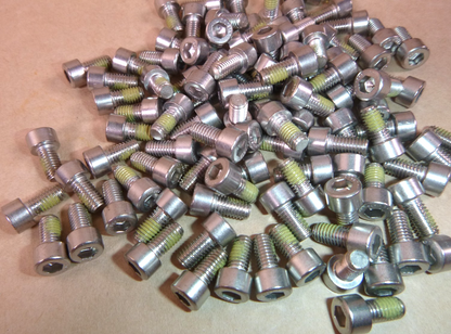 10-32 x 3/8" Stainless Steel Thread-Locking Socket Head Cap Screw (100 Pcs)