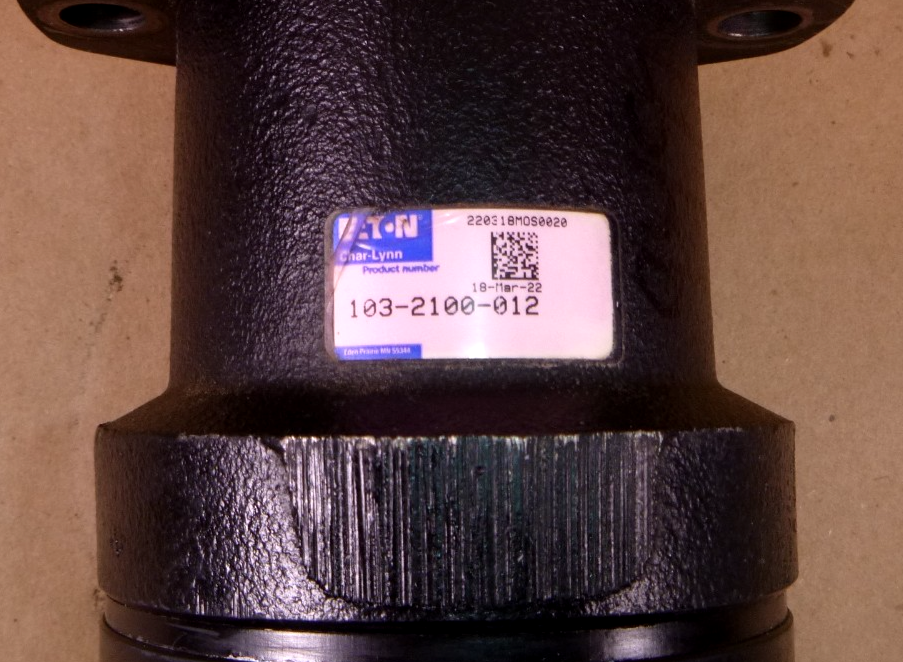 103-2100-012 Char-Lynn Cast Iron 2 Bolt Hydraulic Motor Spline Shaft | Industrial Electric Motors, Pumps & Parts