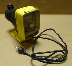 Milton Roy LMI Electronic Metering Pump AA961-363SI 2.0 GPH 50 PSI