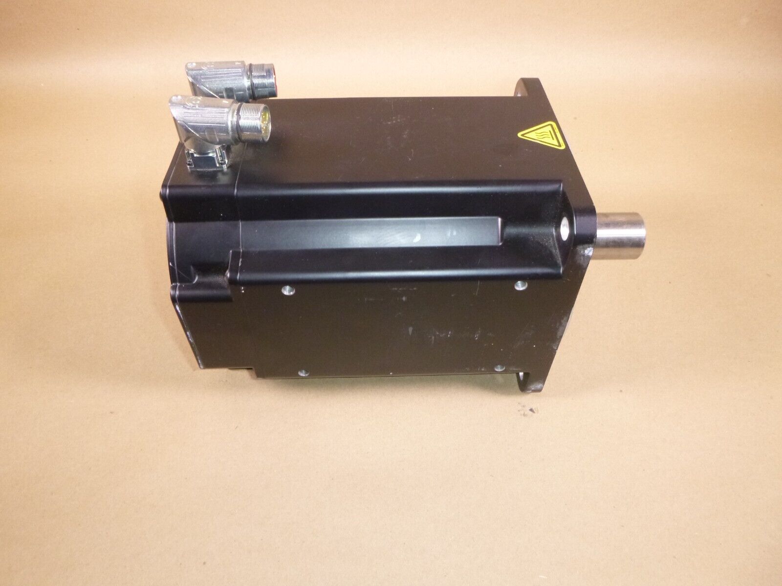 Kollmorgen 640 Vdc Servo Motor AKM74L-ANCN2-00, 5.59 KW (For Parts Not Working) | Industrial Electric Motors, Pumps &amp; Parts