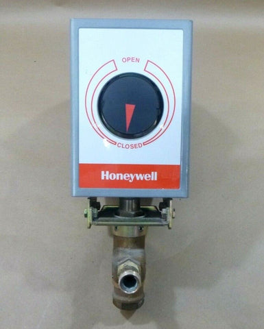 Honeywell M7385A1044 Modutrol IV Motor (Used Untested W/ Valve)