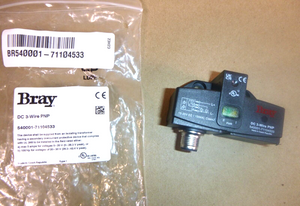 New Bray 540001-71104533 Proximity Sensor DC 3-Wire PNP 10-30VDC