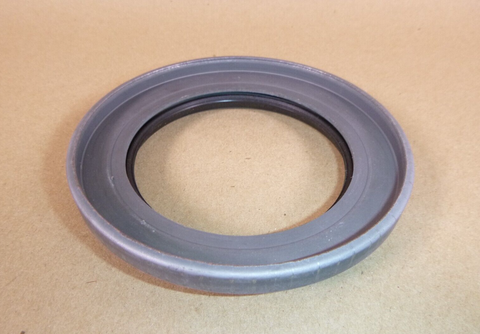 CR Seal 31284 CRWH2 Oil Seal, 3.125" ID 4.562" OD 0.750" W, Nitrile Rubber