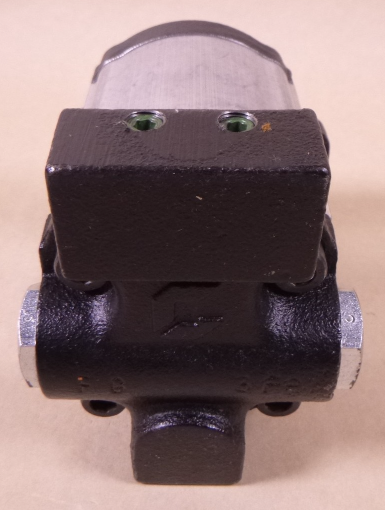 Casappa 02005952 Power Steering Pump For MRAP OshKosh 3858880 , 2530-01-586-3817