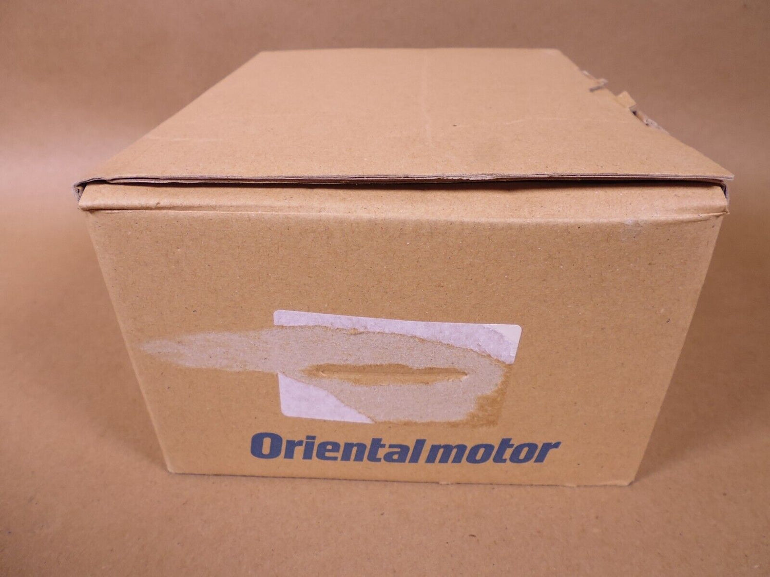 Oriental Motor SCX11 Universal Stepper Motor Controller 24Vdc 0.26A | Electrical MRO Replacement Parts &amp; Components and Commercial Electrical Supplies Company