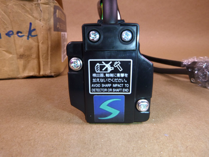 HC-KFS13 Mitsubishi Servo Motor 3 Phase 100 W, 0.7 Amp, 105 Vac, 3000 Rpm | Industrial Electric Motors, Pumps &amp; Parts
