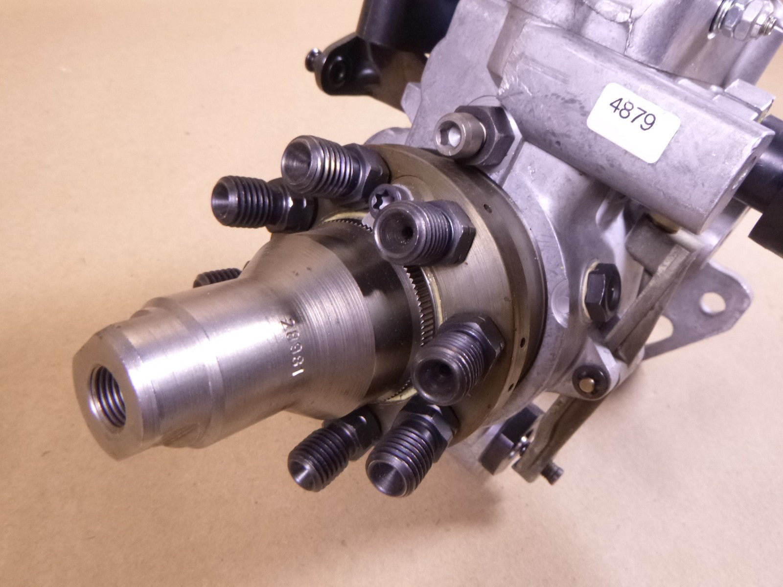 Stanadyne DB2829-4879 DB2 Fuel Injection Pump 6.2L HMMWV 1990 , 2910-01-326-9221