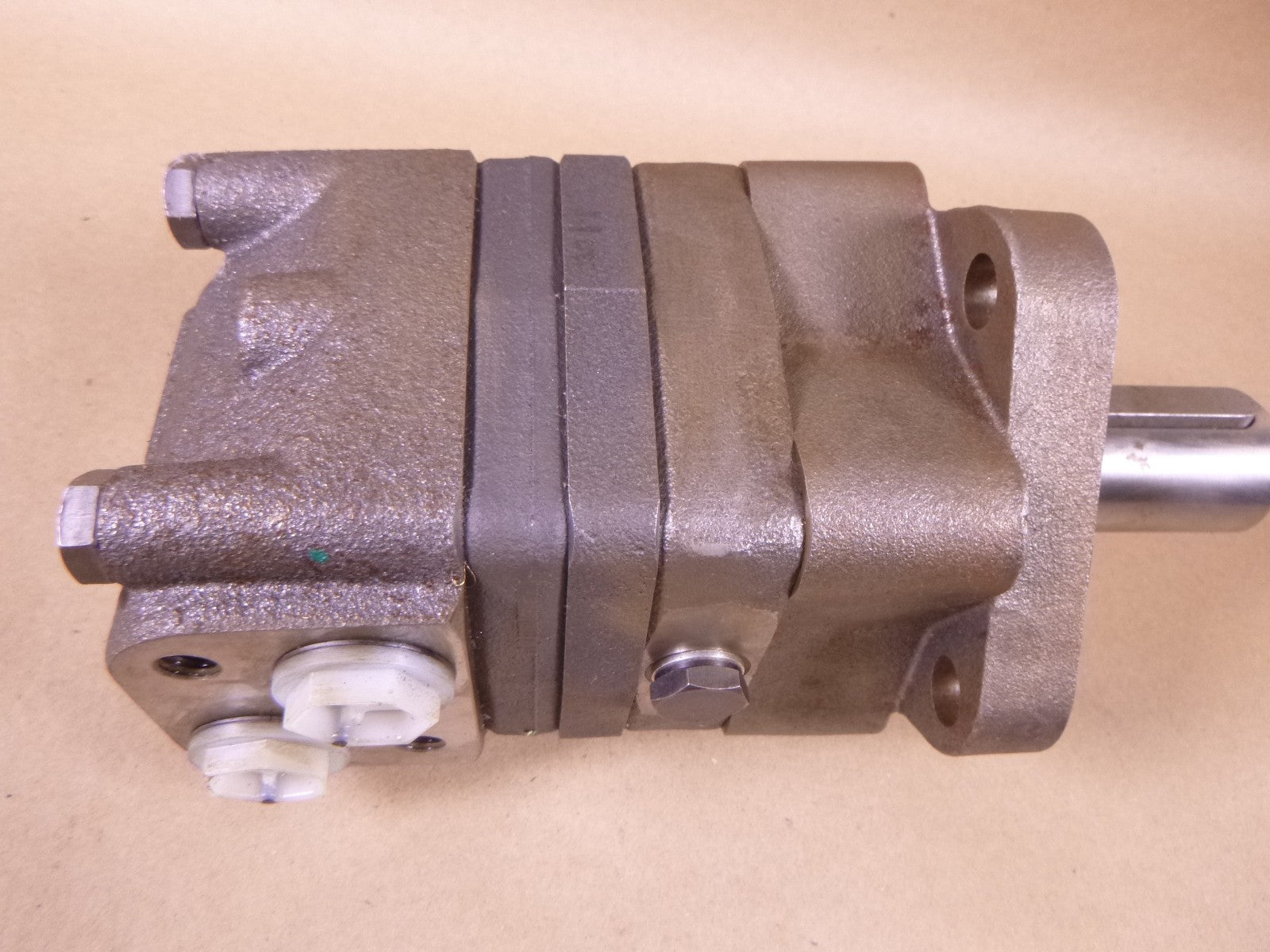 White Danfoss Hydraulic Motor OMS80 151F0500 OMS Series Orbital 4-Hole 32mm | Industrial Electric Motors, Pumps &amp; Parts