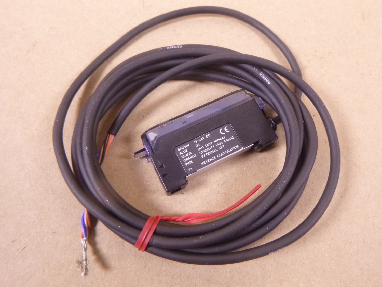 FS-T1P Keyence Fiber Optic Amplifier Sensor 12-24V | Electrical MRO Replacement Parts &amp; Components and Commercial Electrical Supplies Company