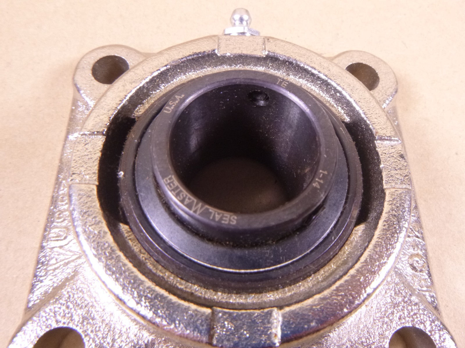 Link-Belt 4 Bolt Flange Mount Bearing 1-1/4" Bore SealMaster USA , 4.3"x4.3" | Industrial MRO Replacement Parts, Manufacturing Machine Parts &amp; Components, Heavy Equipment Parts Supplier