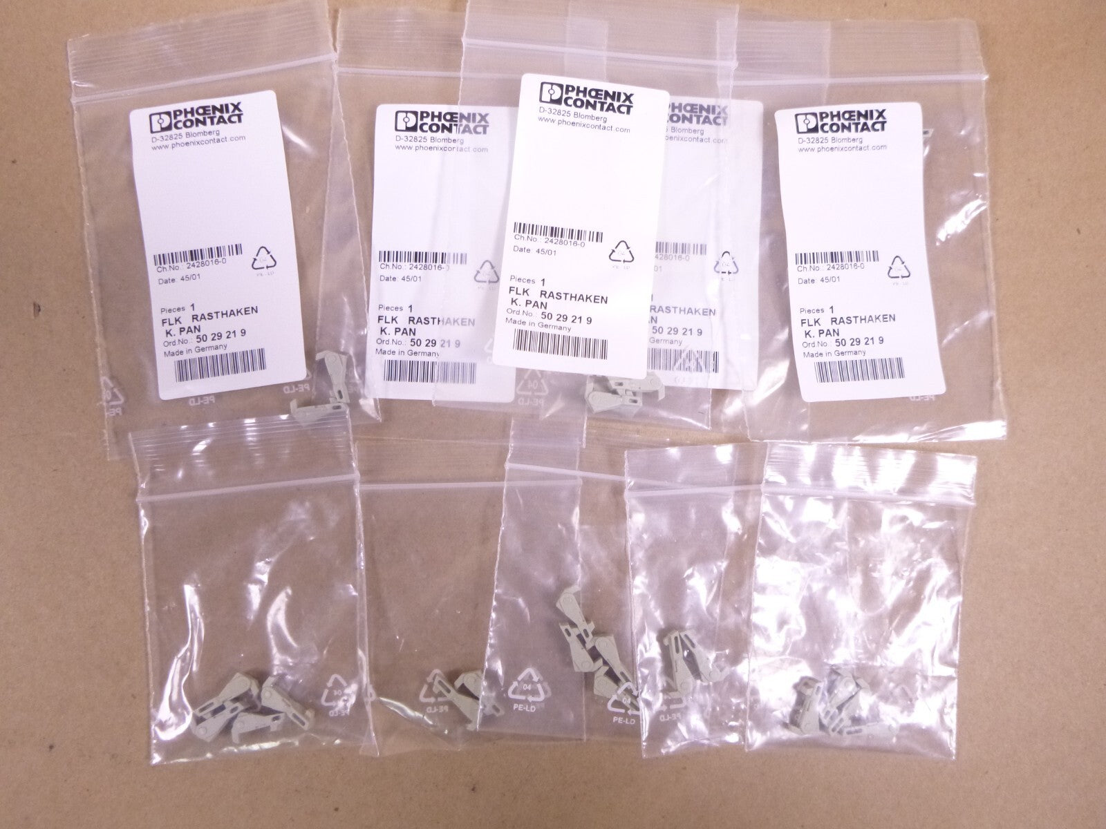26x Phoenix Contact 5029219 Short ITW PANCON Locking Clips For FLK Connector | Electrical MRO Replacement Parts &amp; Components and Commercial Electrical Supplies Company