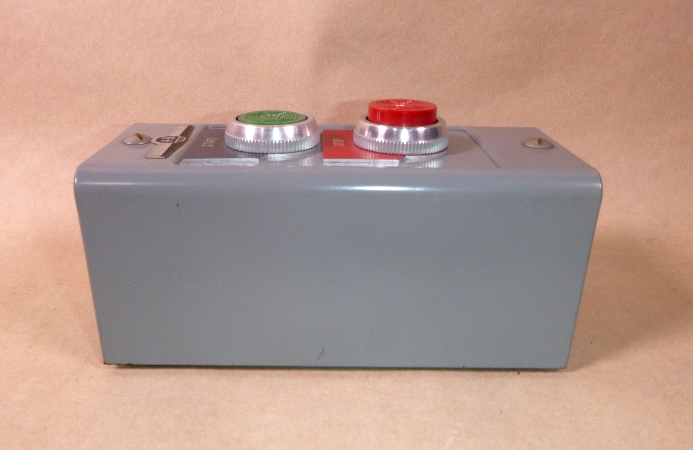 Allen-Bradley 800H-2HA Bulletin 800H Assembled Pushbutton Station 600 Volt