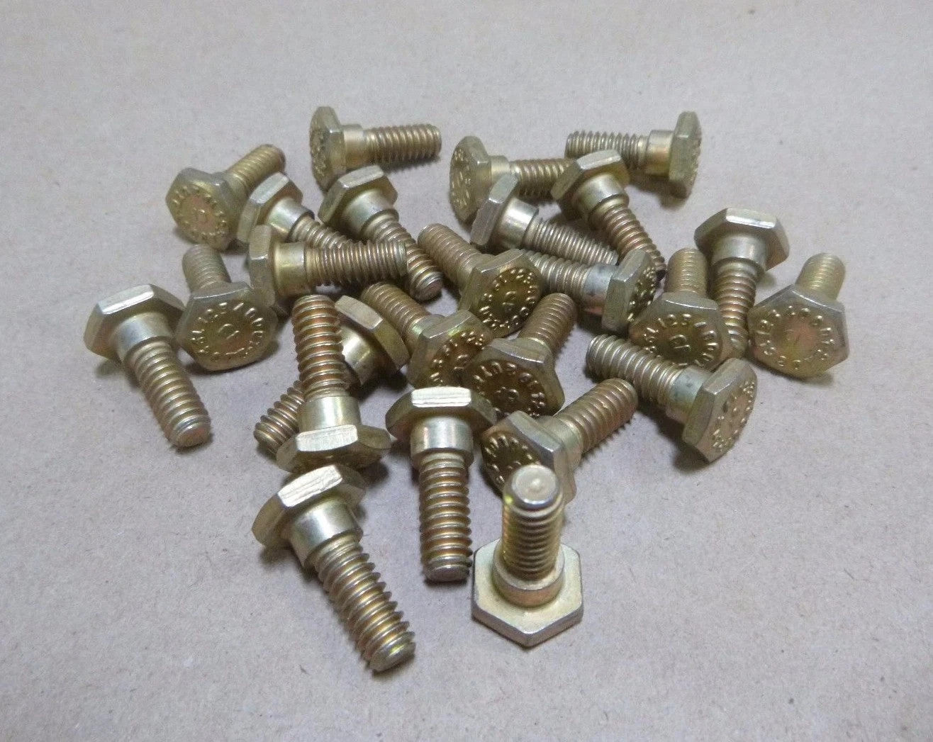 5/16" SHOULDER x 3/4" LENGTH x 1/4"-20 HEX HEAD SHOULDER BOLTS (25pcs.) | Industrial Replacement Nuts &amp; Bolts Distributor and Machinery Screws &amp; Fasteners Supply