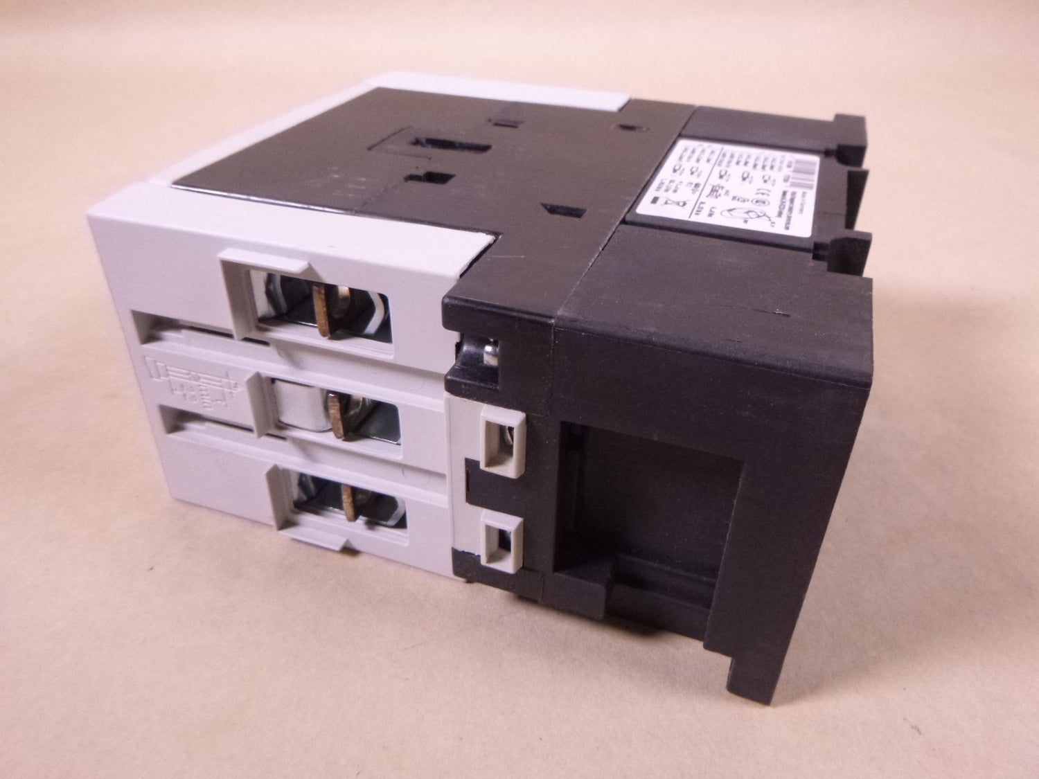 Siemens 3RT1046-1AK60 Contactor 3RT10461AK60 OEM 110V/120V 50/60HZ , 45kW 400V