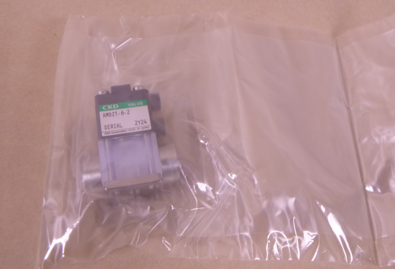 New CKD AMDZ1-6-2-1 Pneumatic Valve