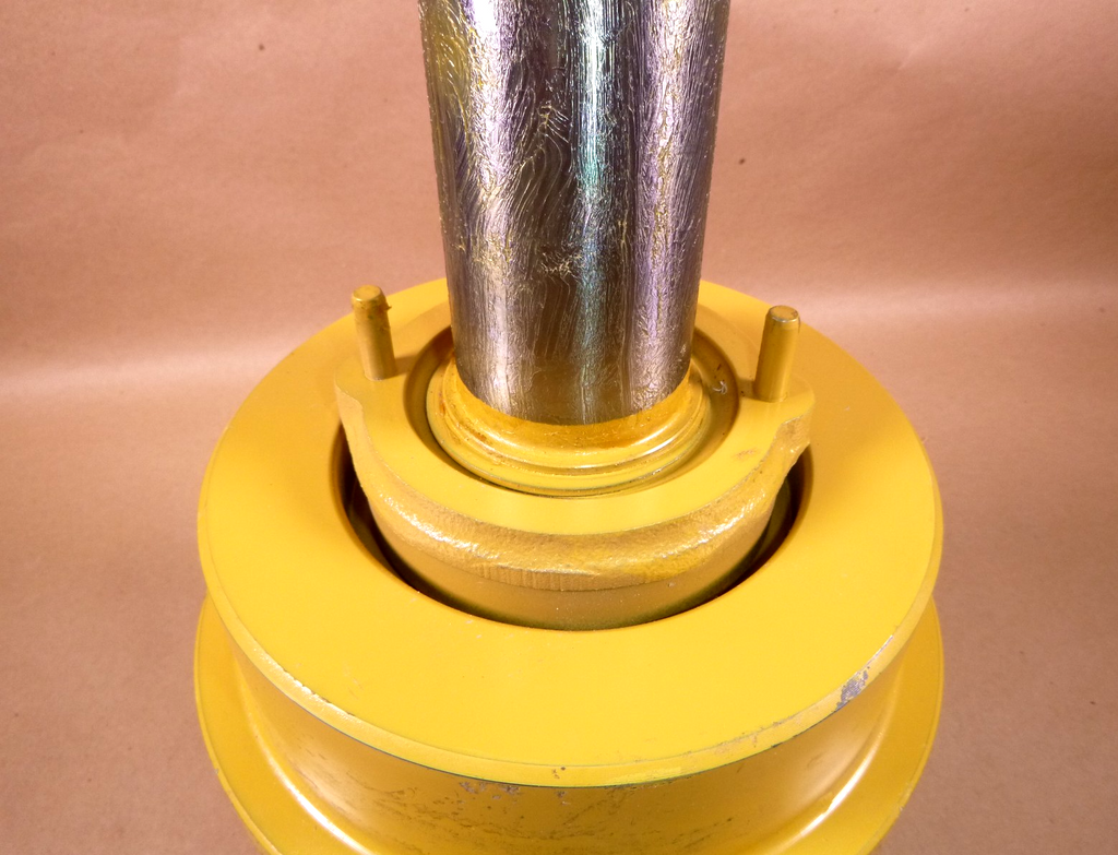 Genuine Caterpillar Top Roller 188-5600, 1P8717, 2P3514, 5S3271, 7M9489 | Industrial Tractor Parts Supplier and Surplus Tractor Parts & Accessories