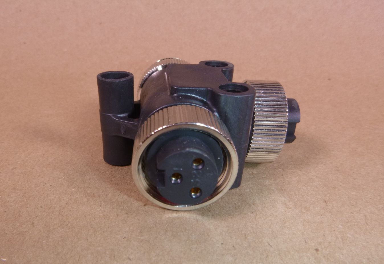 Mini Power Tee Connector: 7/8" male to 7/8" female and 7/8" female, 3-pin(2+PE) | Electrical MRO Replacement Parts &amp; Components and Commercial Electrical Supplies Company