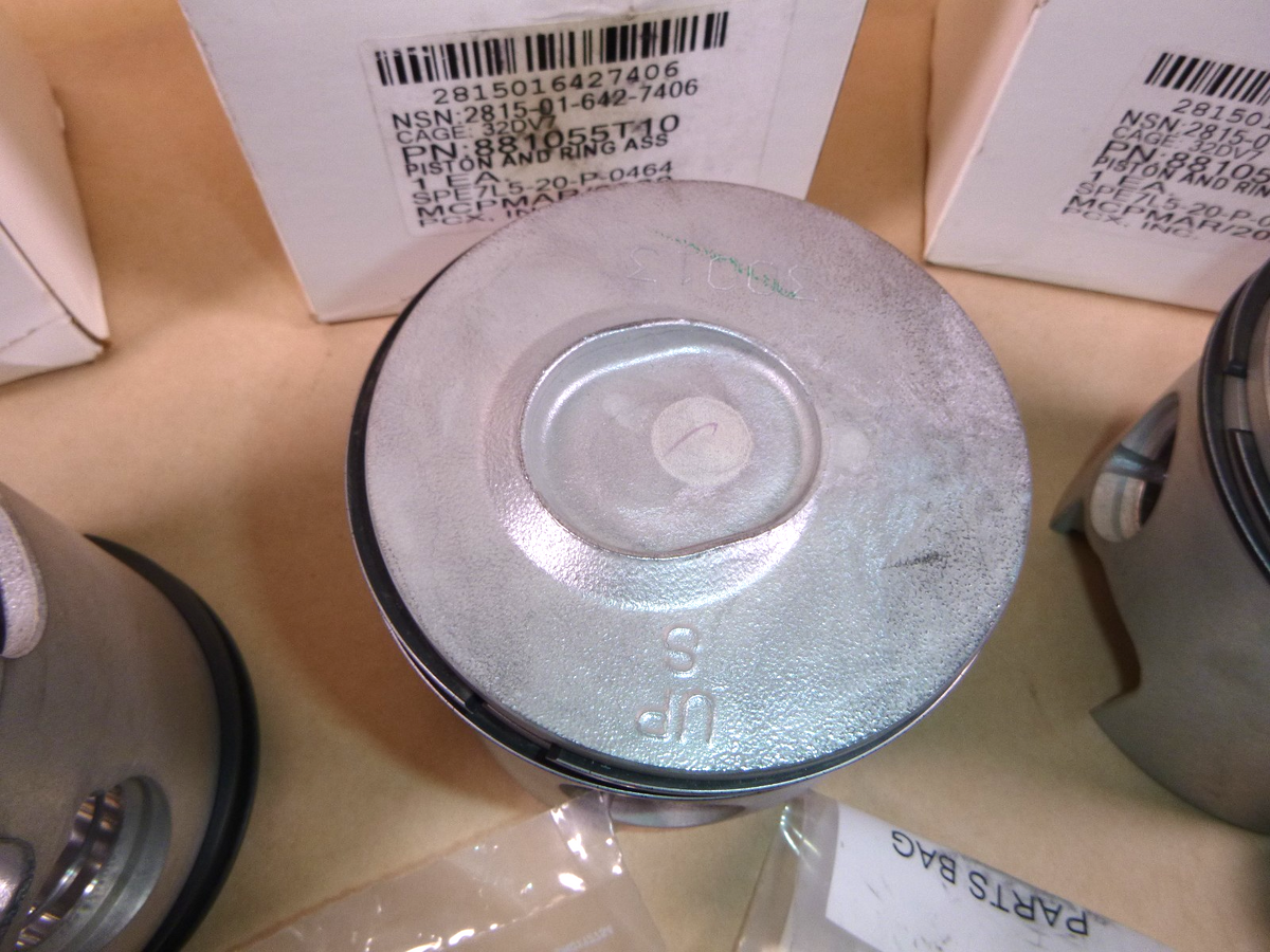 Genuine OEM MerCruiser Mercury Stern Drive Piston Kit 2720-881055T10 (Lot of 3)
