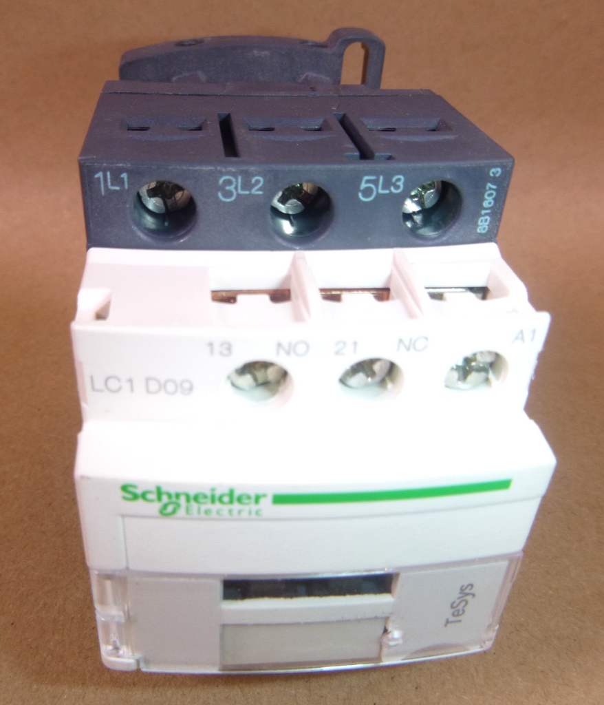 LC1D09FD Schneider Electric IEC Contactor 3 Ph. 9 A, 5 Hp @ 480 Vac, 110 V Coil | Electrical MRO Replacement Parts & Components and Commercial Electrical Supplies Company