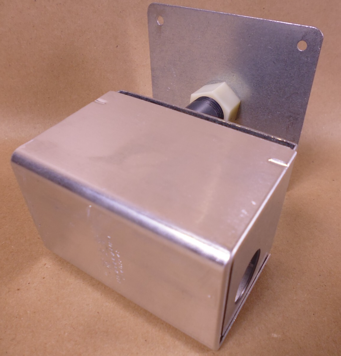 Invensys TS-5821 Electronic Duct Immersion Sensor , 6" Platinum, -40 to 250 Deg | Electrical MRO Replacement Parts &amp; Components and Commercial Electrical Supplies Company