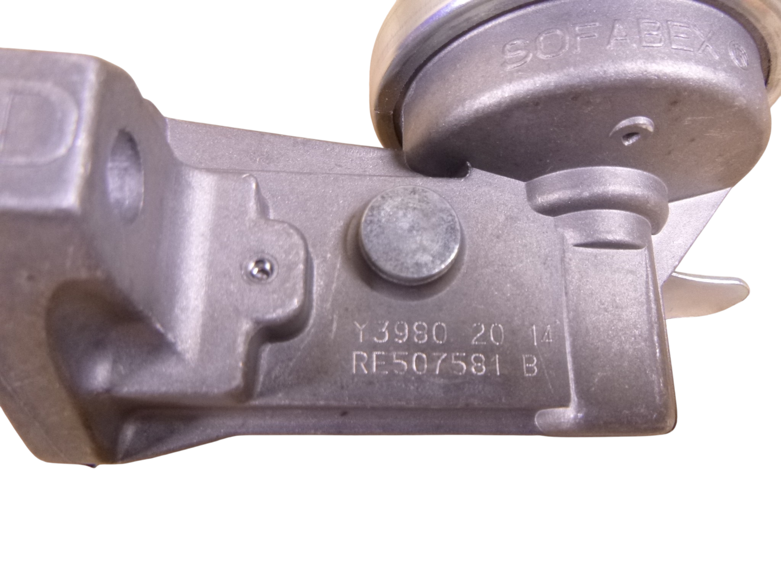 OEM Genuine John Deere RE507581 Fuel Lift Transfer Pump For 5093EN 5101E 5101EN | Industrial Tractor Parts Supplier and Surplus Tractor Parts &amp; Accessories