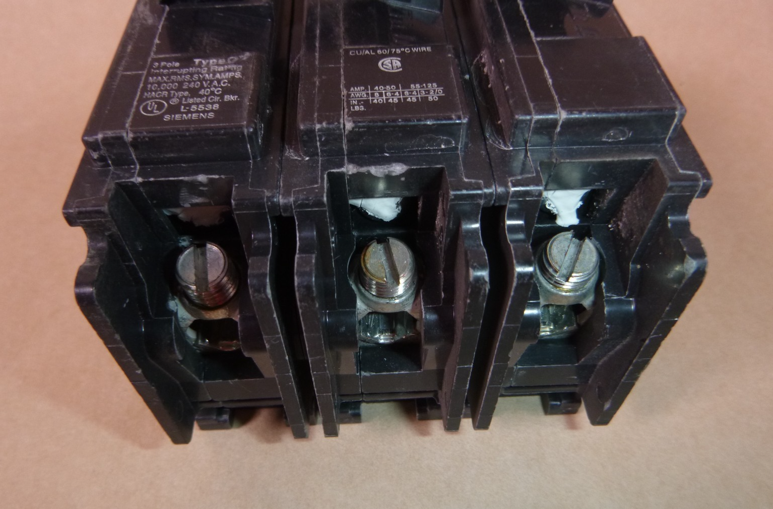 Q390 SIEMENS 90 AMP 240 VOLT 3 POLE CIRCUIT BREAKER