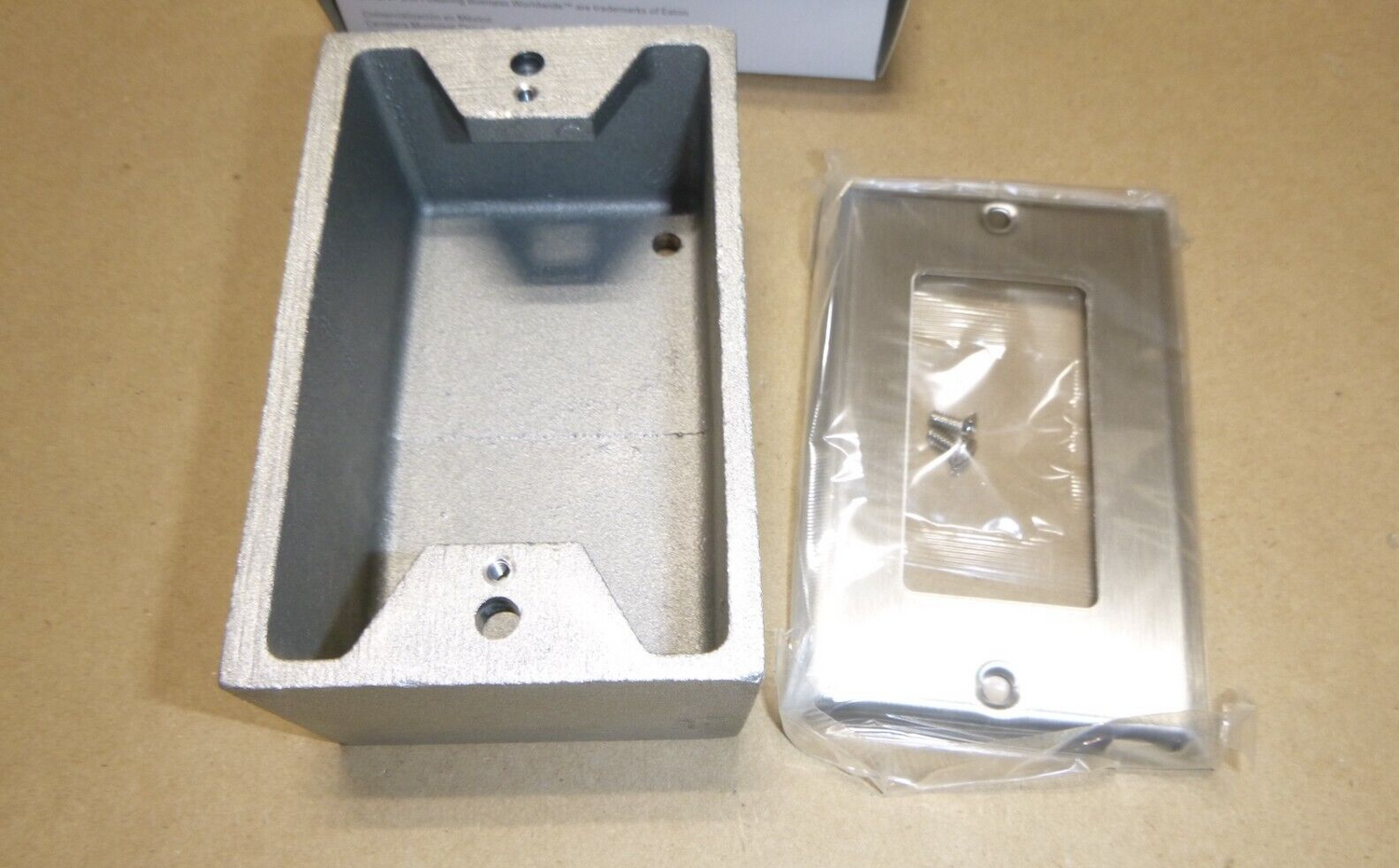 Eaton Crouse-Hinds 2705AGF-125 Series Pauluhn 27R Receptacle 15/20 Amp 120 Volt | Electrical MRO Replacement Parts &amp; Components and Commercial Electrical Supplies Company
