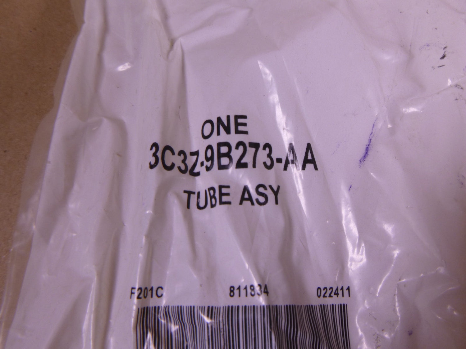 OEM Ford 3C3Z-9B273-AA Fuel Return Tube 2003-2004 6.0L F-250 F-350 F-450 F550 | Replacement Truck Parts, Trailer Accessories, Automobile Supplies, Car Parts &amp; Accessories