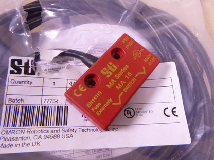 Omron / STI 44507-1540 Safety Door Switch MA-15DP21C3 *Missing One Switch*