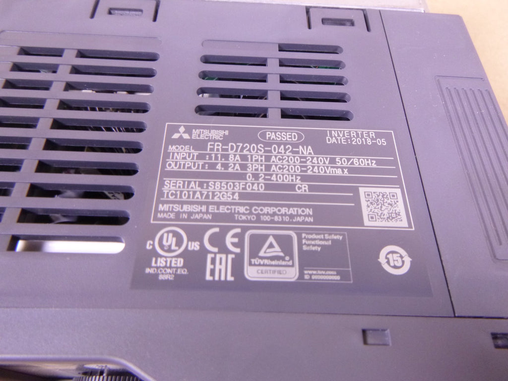 Mitsubishi FR-D720S-042-NA VFD Inverter D700 1PH 200-240VAC | Electrical MRO Replacement Parts & Components and Commercial Electrical Supplies Company