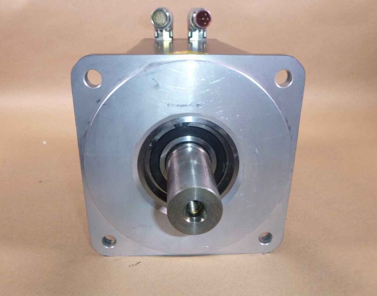 Kollmorgen 640 Vdc Servo Motor AKM74L-ANCN2-00, 5.59 KW (For Parts Not Working) | Industrial Electric Motors, Pumps &amp; Parts