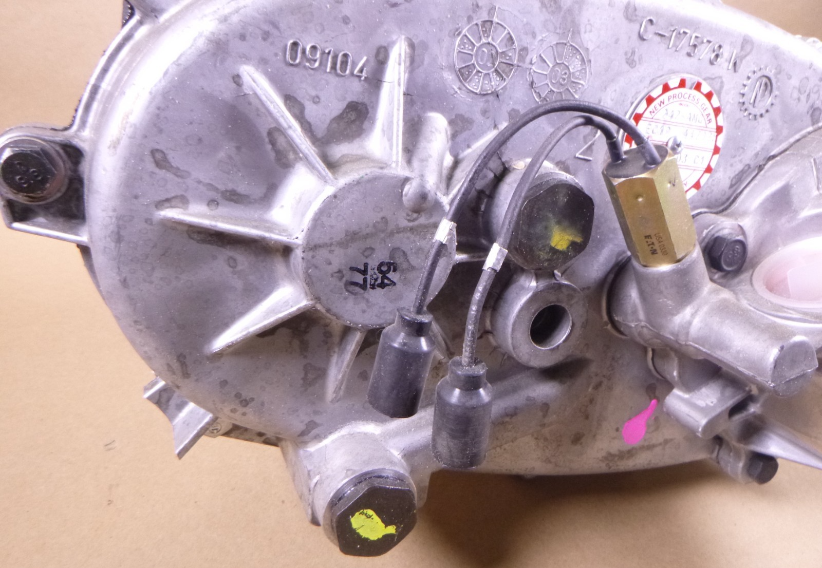 Humvee HMMWV 242 Transfer Case 12447125 , 272 Ratio, 2520-01-409-2512 | Genuine HMMWV Replacement Parts and Military Surplus Humvee Parts &amp; Accessories