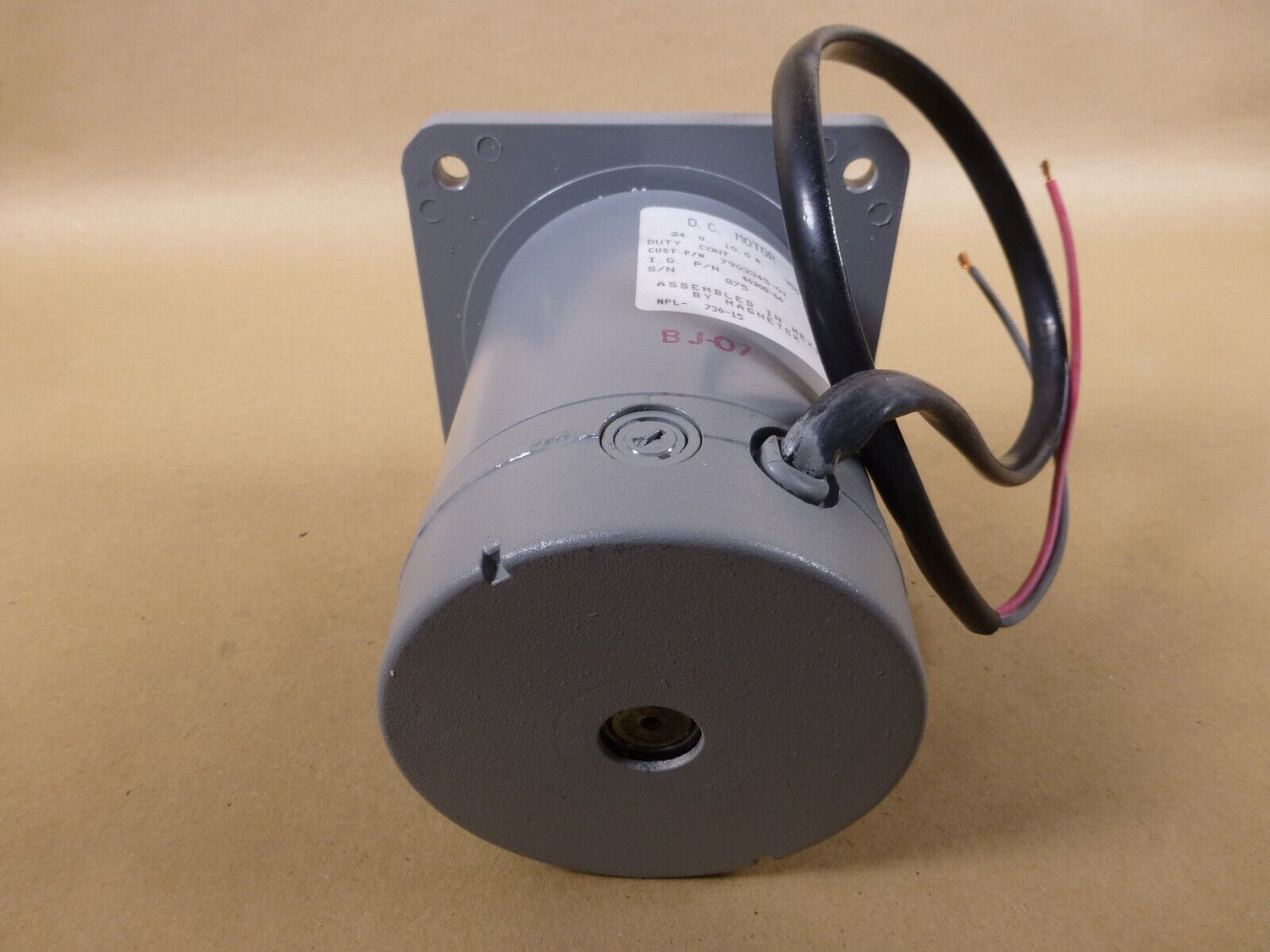 Magnetek 7903345-01 DC Motor 24V 10A 350RPM 4020d-60 Duty Cont 6105-01-011-5210 | Industrial Electric Motors, Pumps &amp; Parts