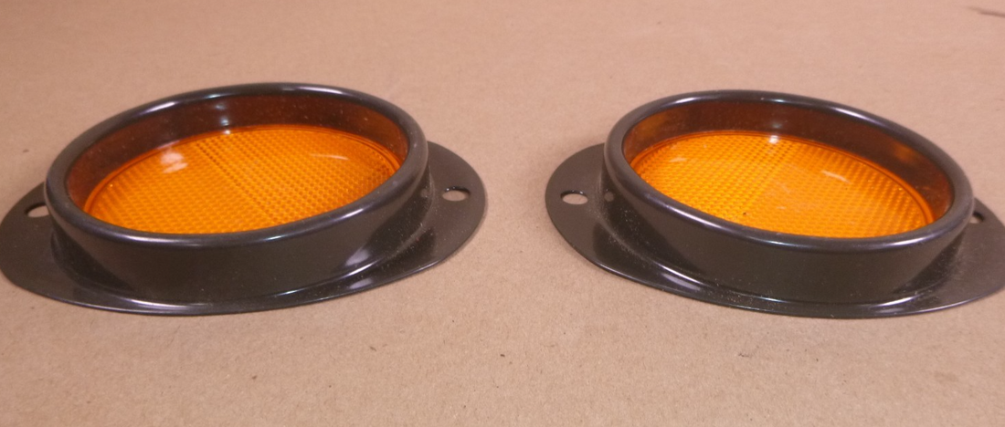 2x USGI M998 Humvee FMTV Amber Clearance Reflector MS35387-2, 9905-00-202-3639 | Genuine FMTV Replacement Parts, LMTV Parts For Sale and Military Surplus Medium Tactical Vehicle Parts &amp; Components