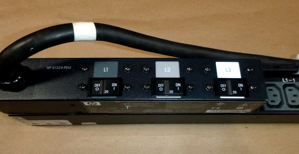 39-Outlets Vertical Rackmount PDU Hewlett Packard 3 Phase Input HP S1324 PDU | Electrical MRO Replacement Parts & Components and Commercial Electrical Supplies Company