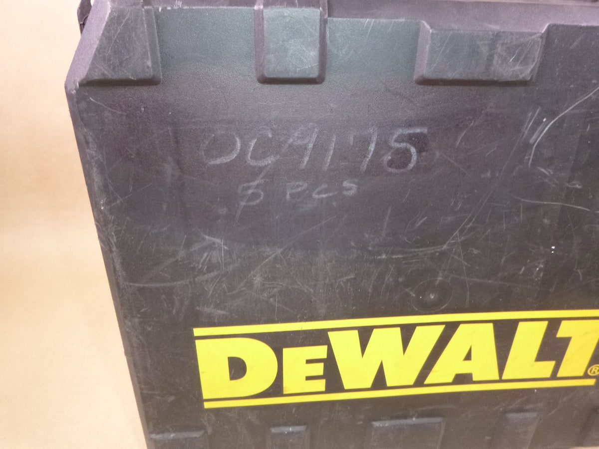 DeWalt 18V 1/2in. Cordless Impact Wrench Kit (DW059) W/ 2 Batteries &amp; Charger