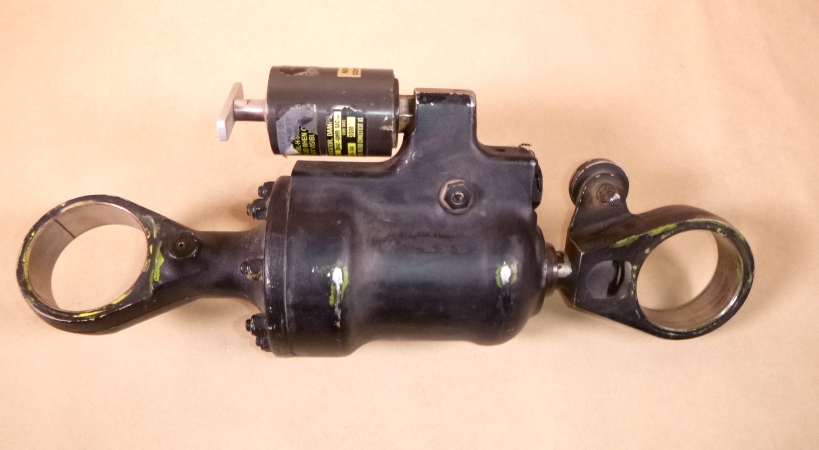 70106-08100-046 Sikorsky Aircraft Damper Flutter Assy (For Parts Not Working)
