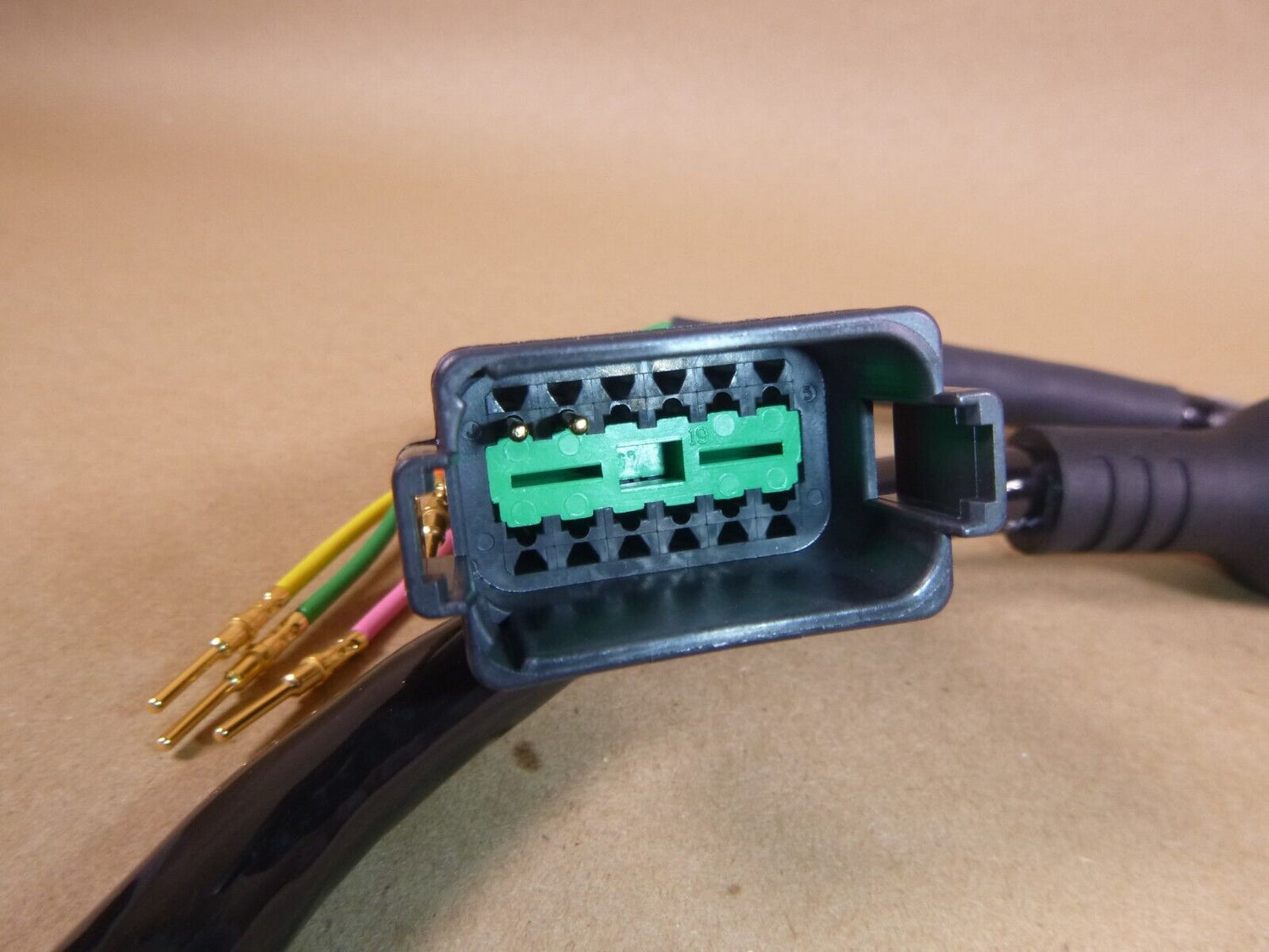 Caterpillar Trimble Control Technologies Cable Assembly 92707, CAT M Radio 1M | Industrial Tractor Parts Supplier and Surplus Tractor Parts &amp; Accessories