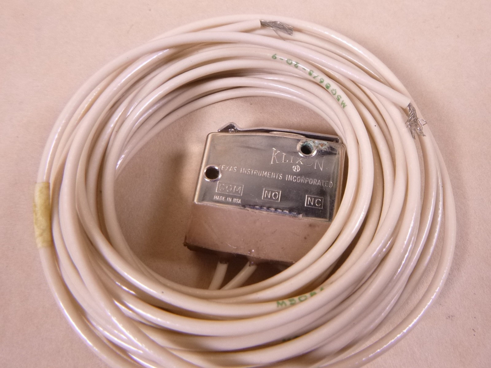 Klixon KX4-3-1 Sensitive Switch , 5930-00-603-9066