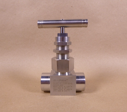 D-Pro Union Bonnet Needle Valve, 3/4 in. FNPT, Regulating Stem 316 SS, 6000 Psi | Industrial MRO Replacement Parts, Manufacturing Machine Parts &amp; Components, Heavy Equipment Parts Supplier