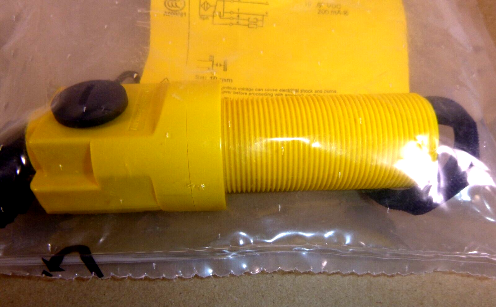 New Turck Bi10-P30SR-VN4X2 Inductive Sensor Ident 