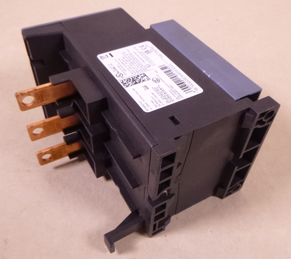 SIEMENS Sirius 3RB3046-1XB0 Overload Relay , 32-115A, 1000V 50/60Hz 8kV 1NC/1NO