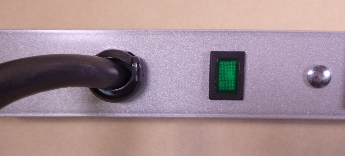Power Distribution Strip - Model 721520ARTLP - 16 Output - 125VAC - L5-20P Plug | Electrical MRO Replacement Parts &amp; Components and Commercial Electrical Supplies Company